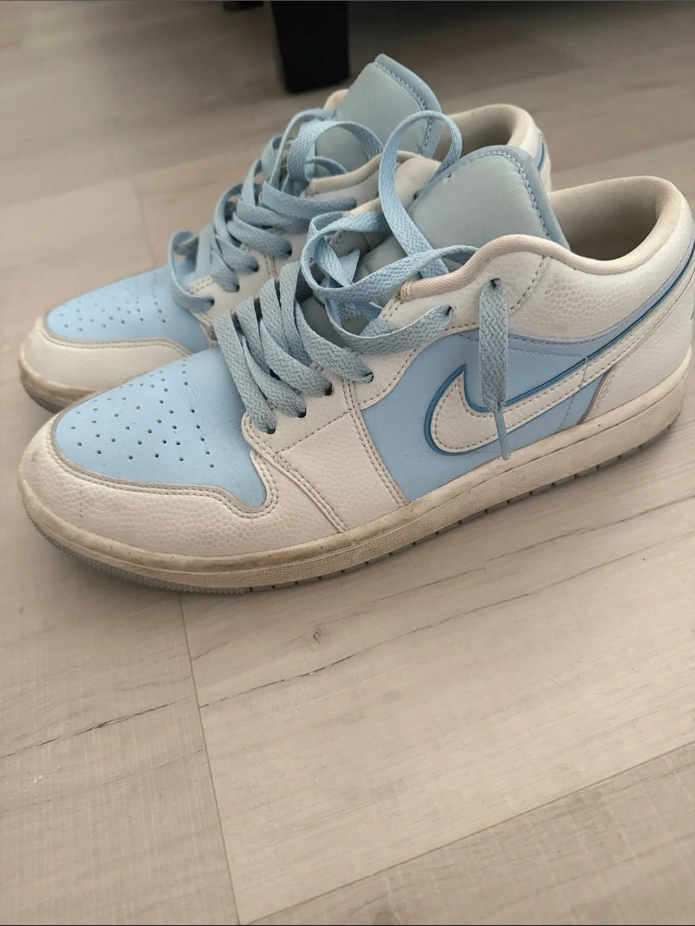 Jordan 1 low top baby blue